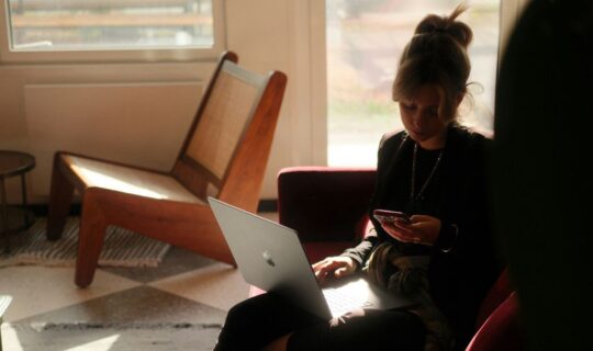 Managing Remote Productivity: 6 Ways to Keep Your Team on Track